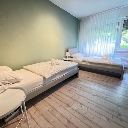 2Br Apartment Inkl. Tv Mit Aussenbereich Bad Homburg vor der Höhe Esterno foto